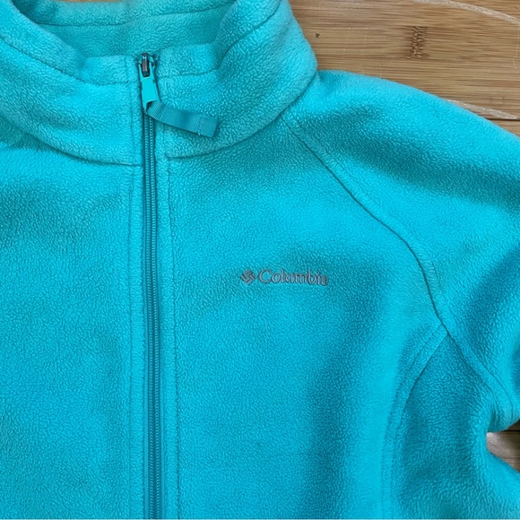 Columbia girl’s fleece approx. size XL, sea foam green. Perfect for a play coat. - Picture 2 of 10